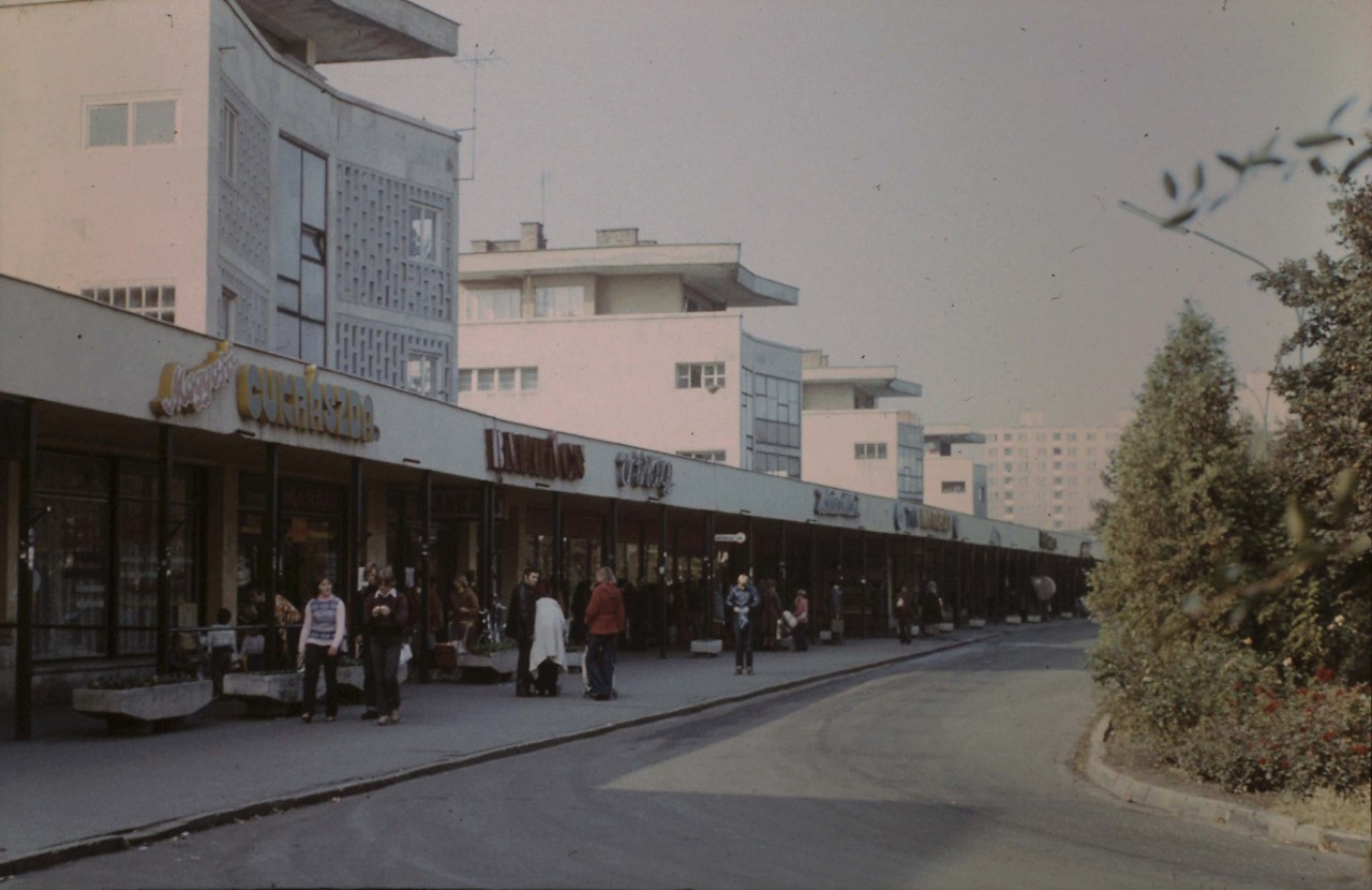 Az Üzletsor